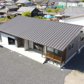 ガルバ屋根と雨